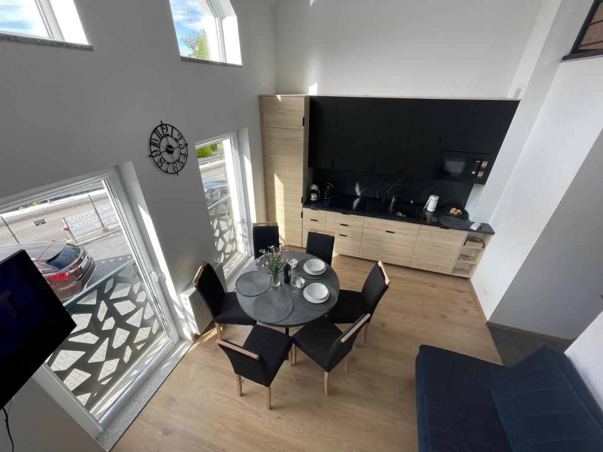 Amelia Apartment